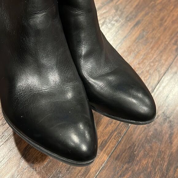 Frye Black Leather Judith Zip Bootie Sz. 9.5 in EUC - Picture 5 of 10